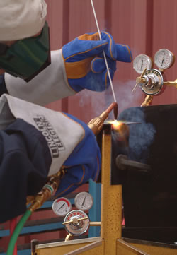 lincoln_electric_welding.jpg lincoln_electric_welding.jpg